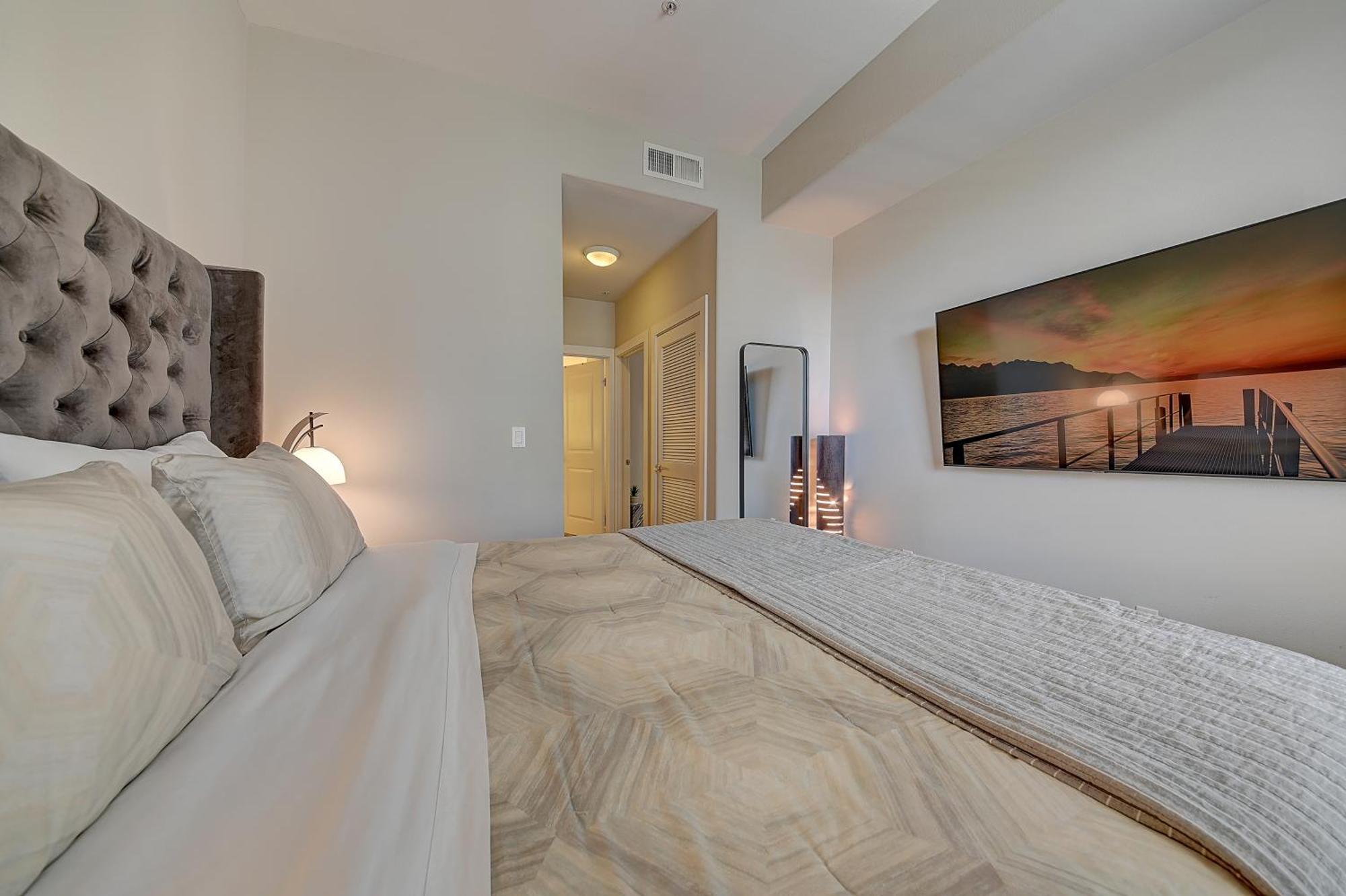 Penthouse One Bedroom Garden View Condo By Ucla — Photos 2